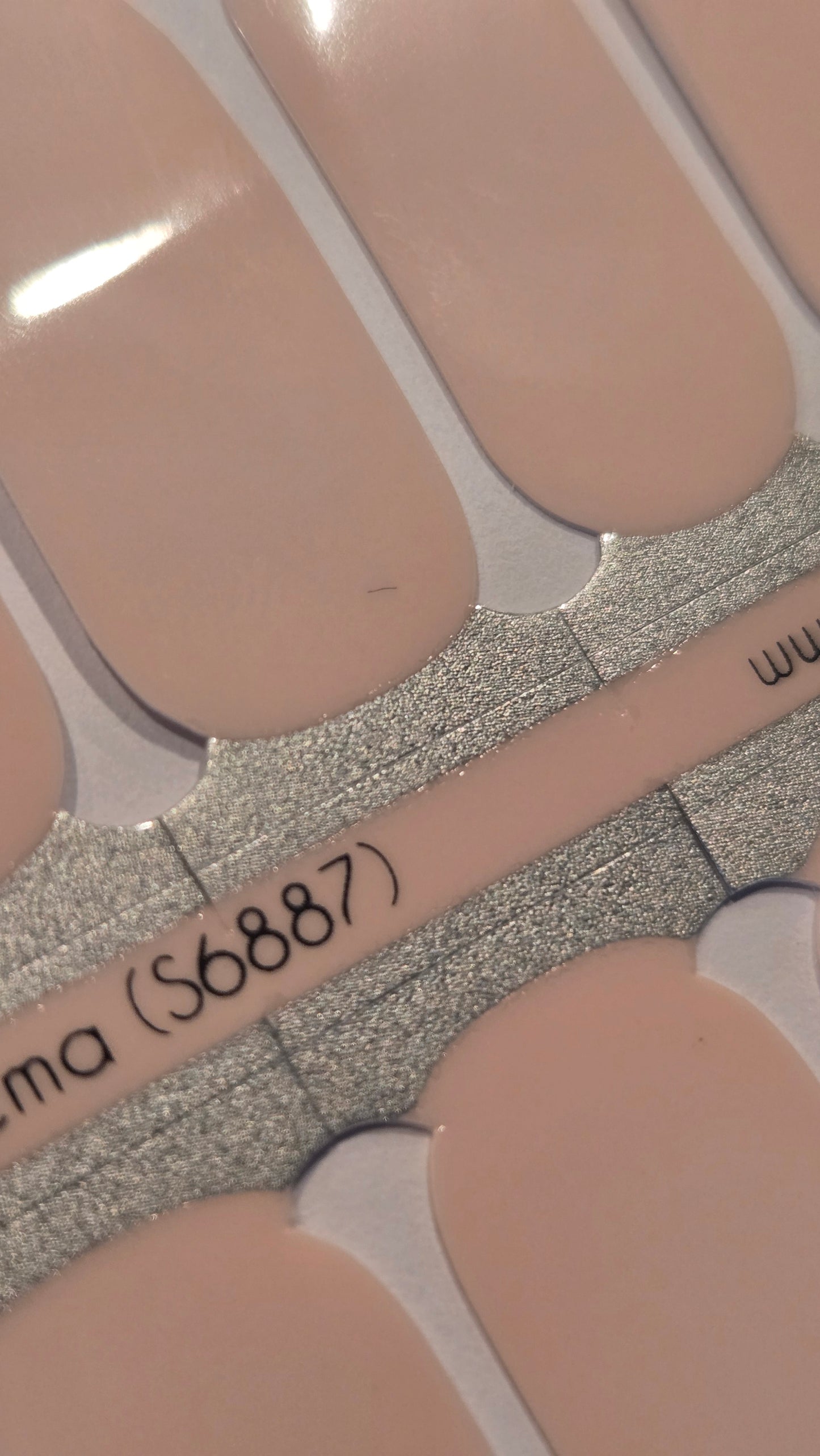 Exclusive - Crema S6887 (semitransparent) - LIMITED!