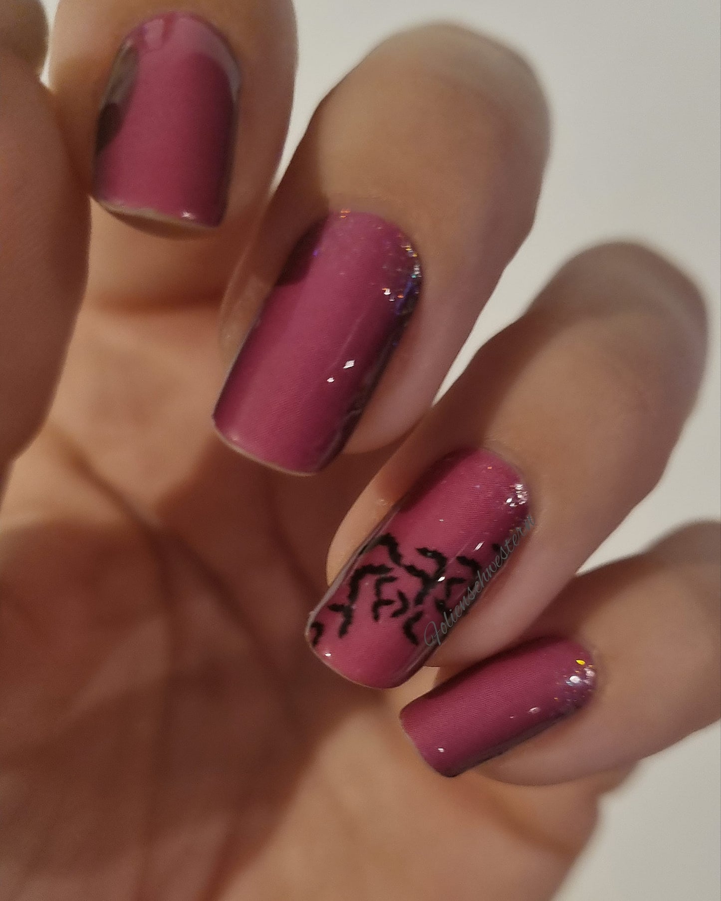 Exclusive - In the Dark (Transparent) S6484 – LIMITED