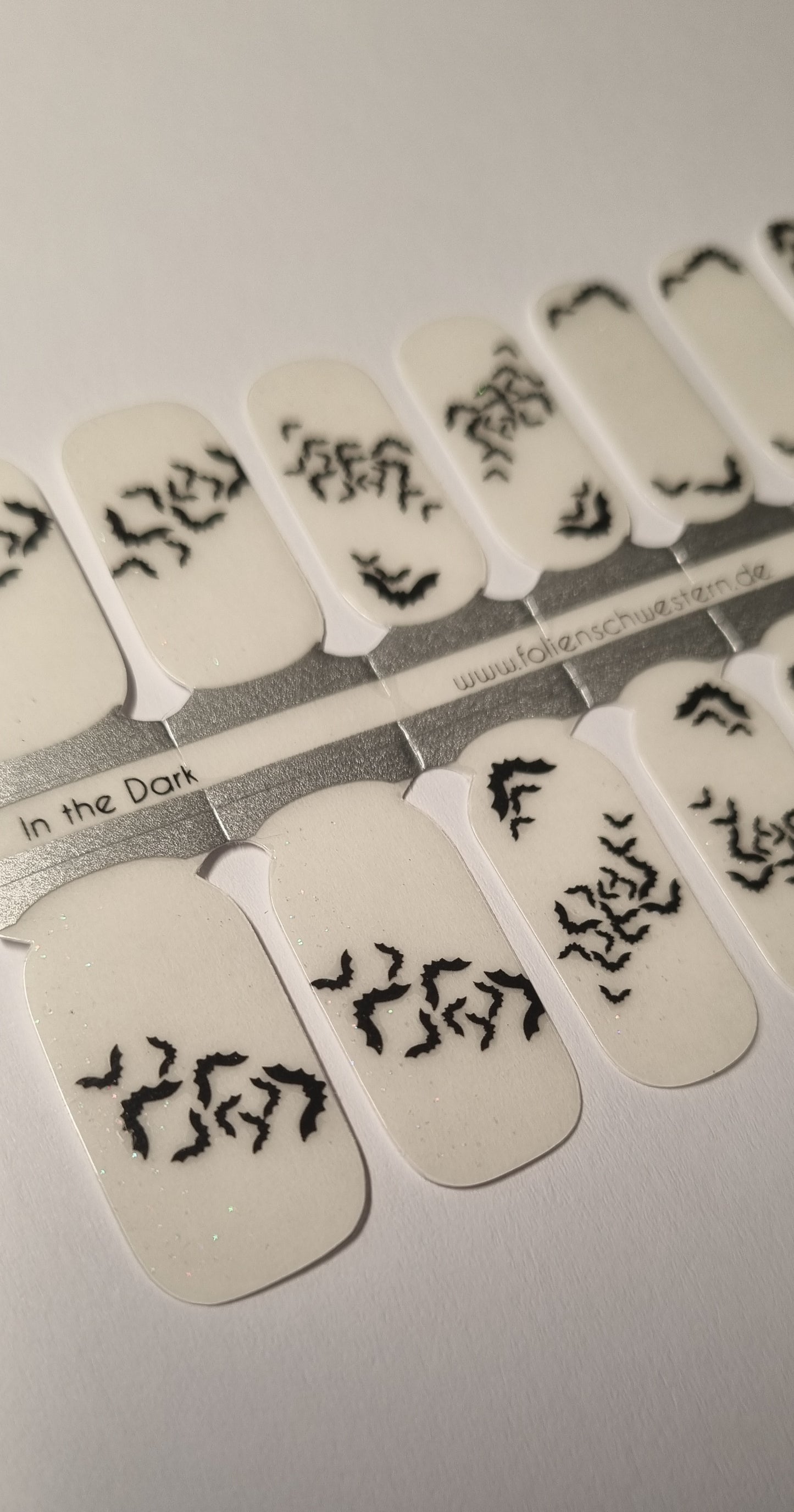 Exclusive - In the Dark (Transparent) S6484 – LIMITED