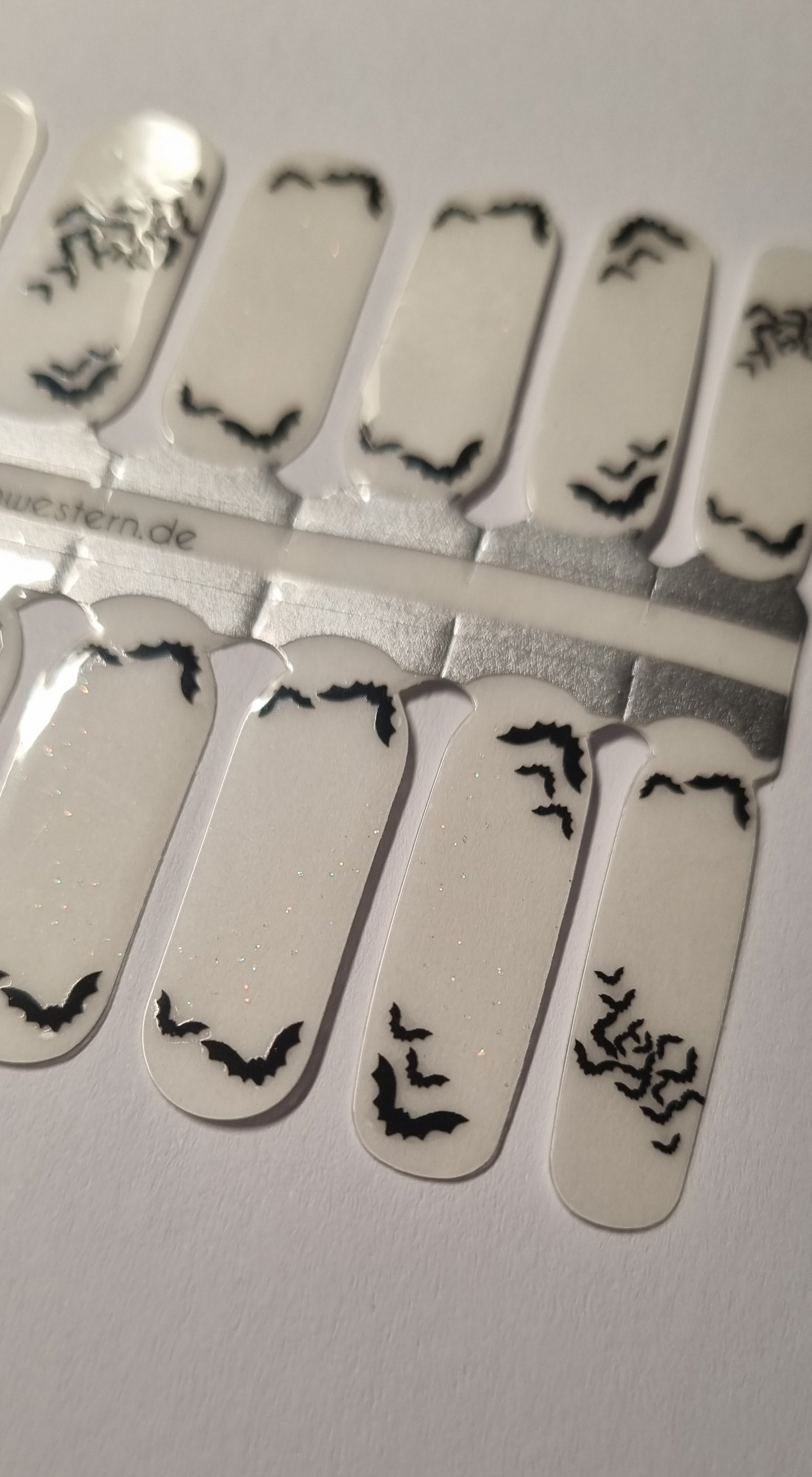 Exclusive - In the Dark (Transparent) S6484 – LIMITED