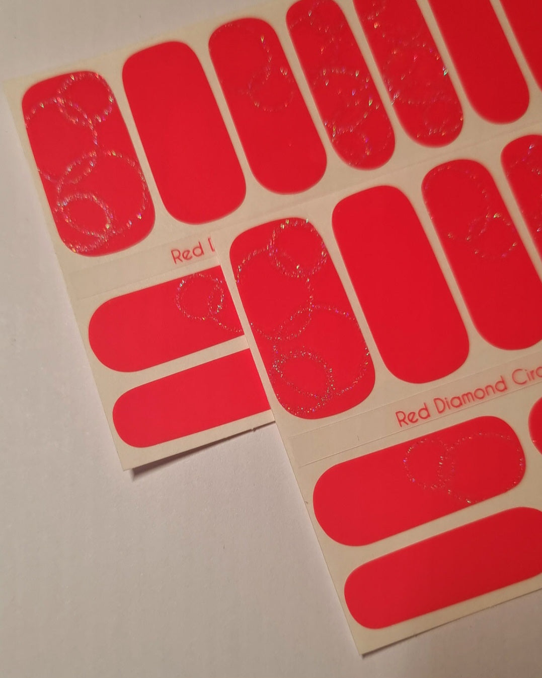 Exclusive - Red Diamond Circles X6412 - LIMITED - 2x14 Stück