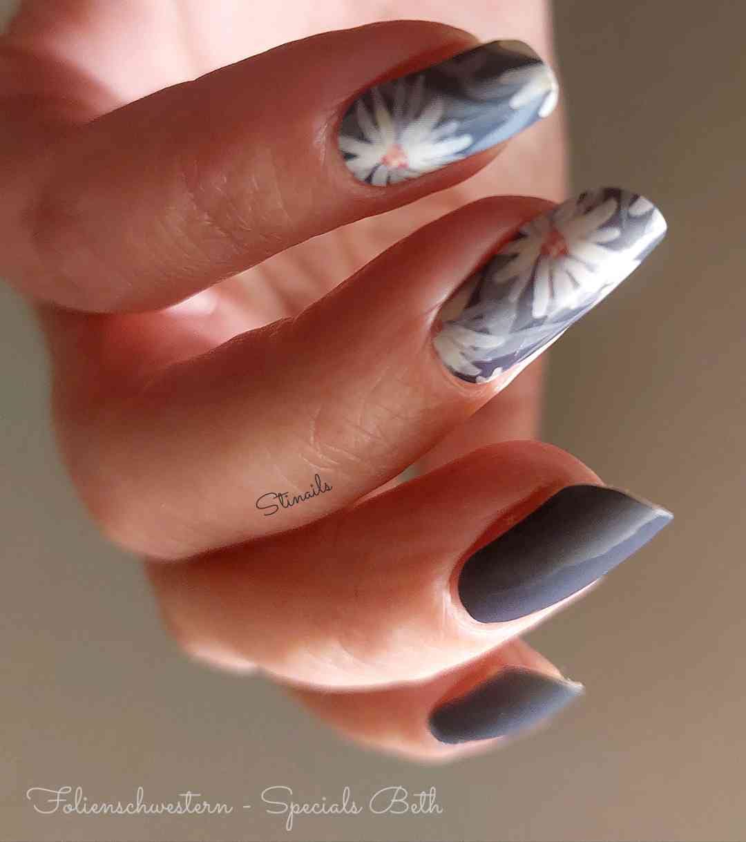 Specials: Beth (SA0005)