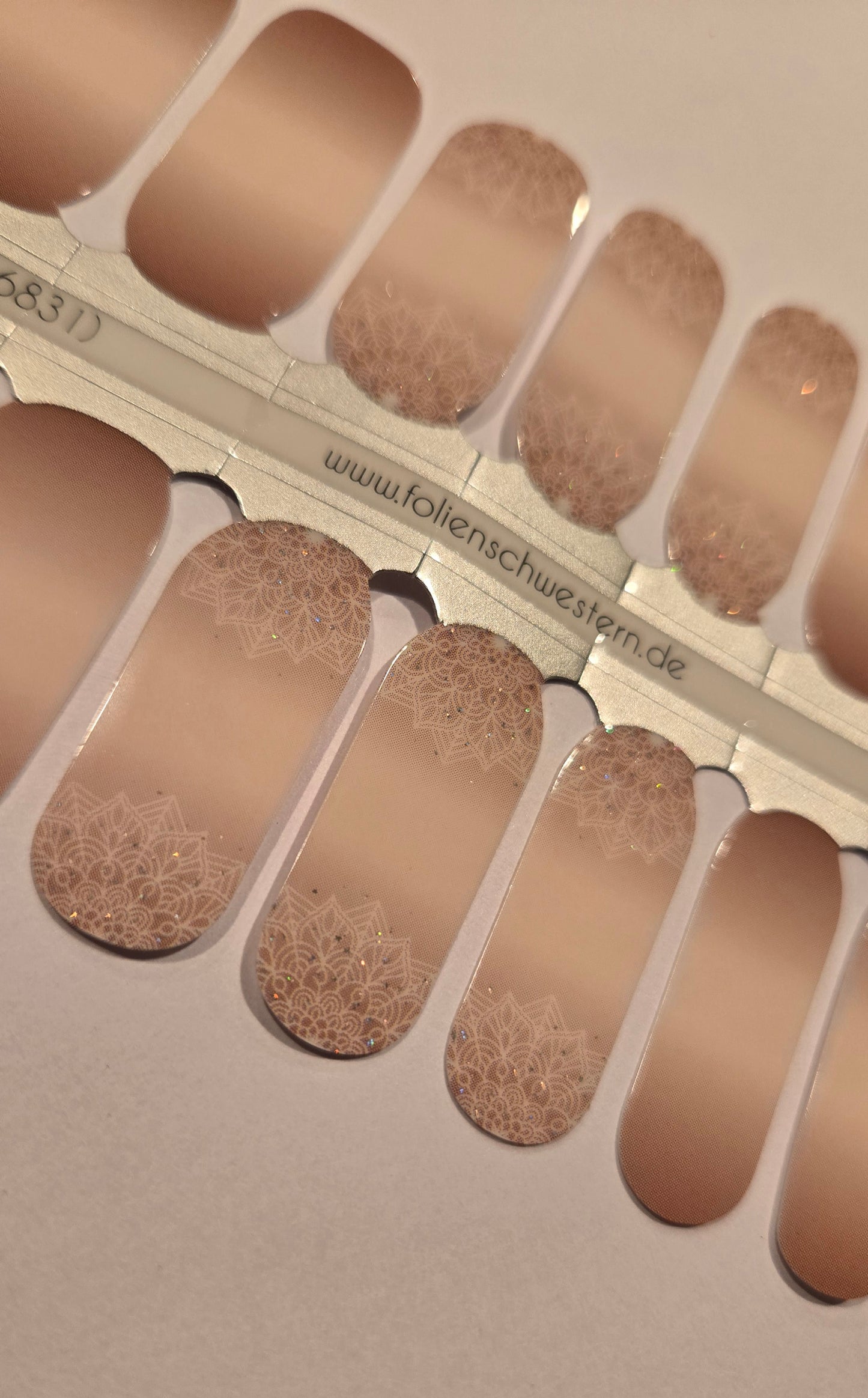 Exclusive - Joan S6831 - LIMITED!