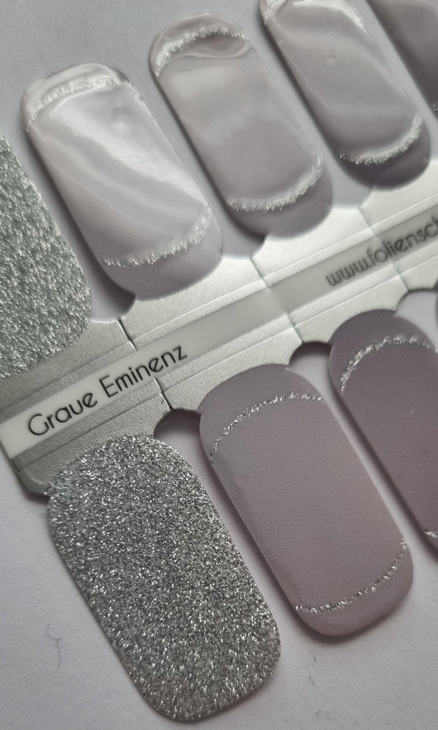 Exclusive - Graue Eminenz S671 – LIMITED