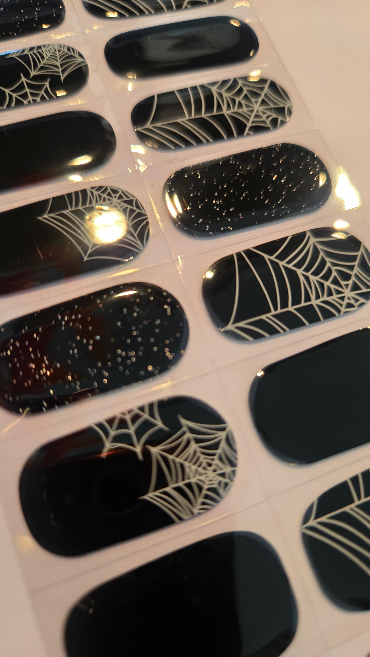 UV Free & No Top Coat- Black Spider BSA0307
